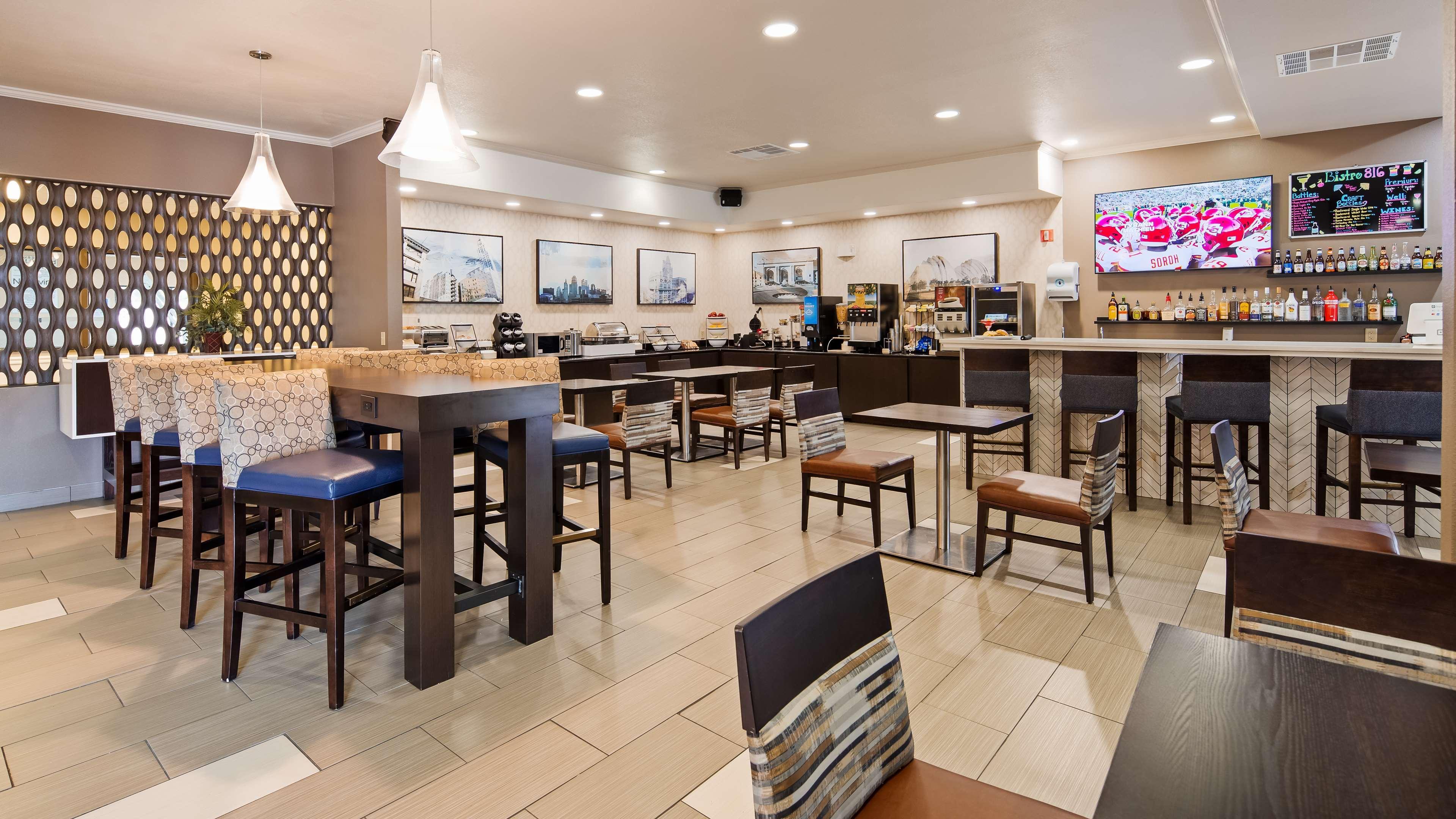 Best Western Plus Kansas City Airport - Kci East Exteriör bild